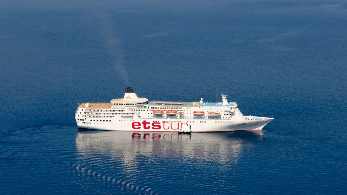 A cruise ship in the Santorini caldera